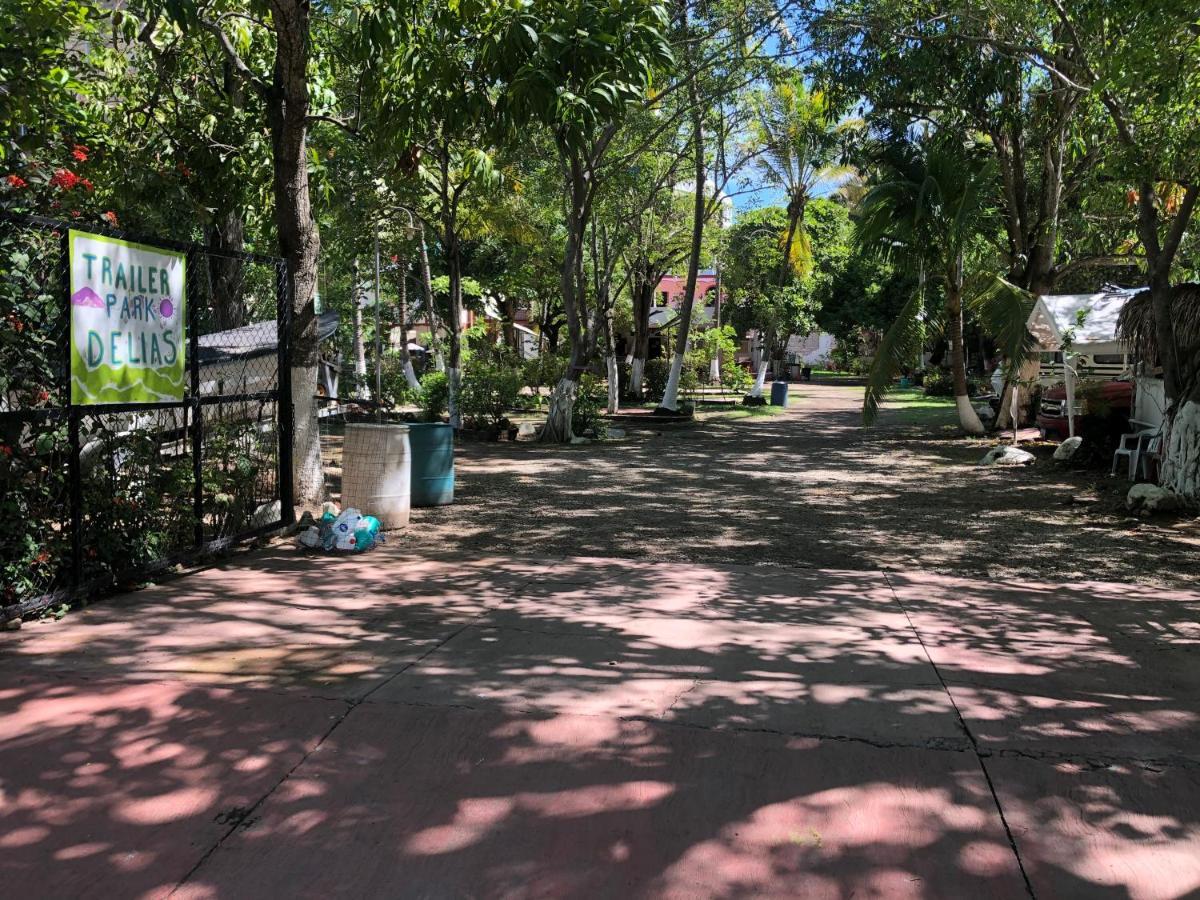 Hotel Delias Trailer Park à Rincón de Guayabitos Extérieur photo