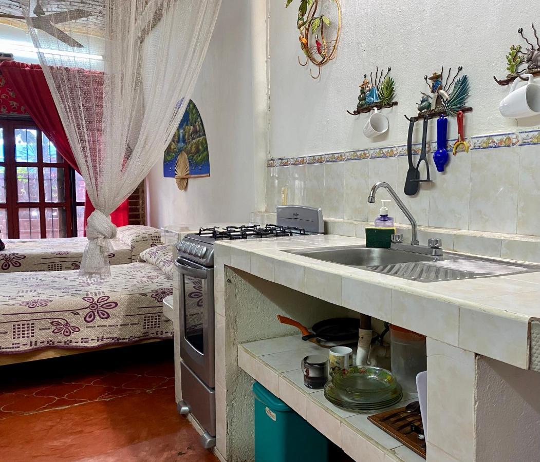 Hotel Delias Trailer Park à Rincón de Guayabitos Extérieur photo