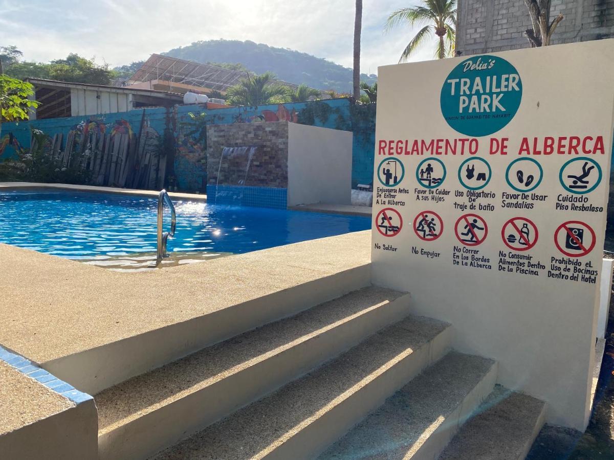 Hotel Delias Trailer Park à Rincón de Guayabitos Extérieur photo
