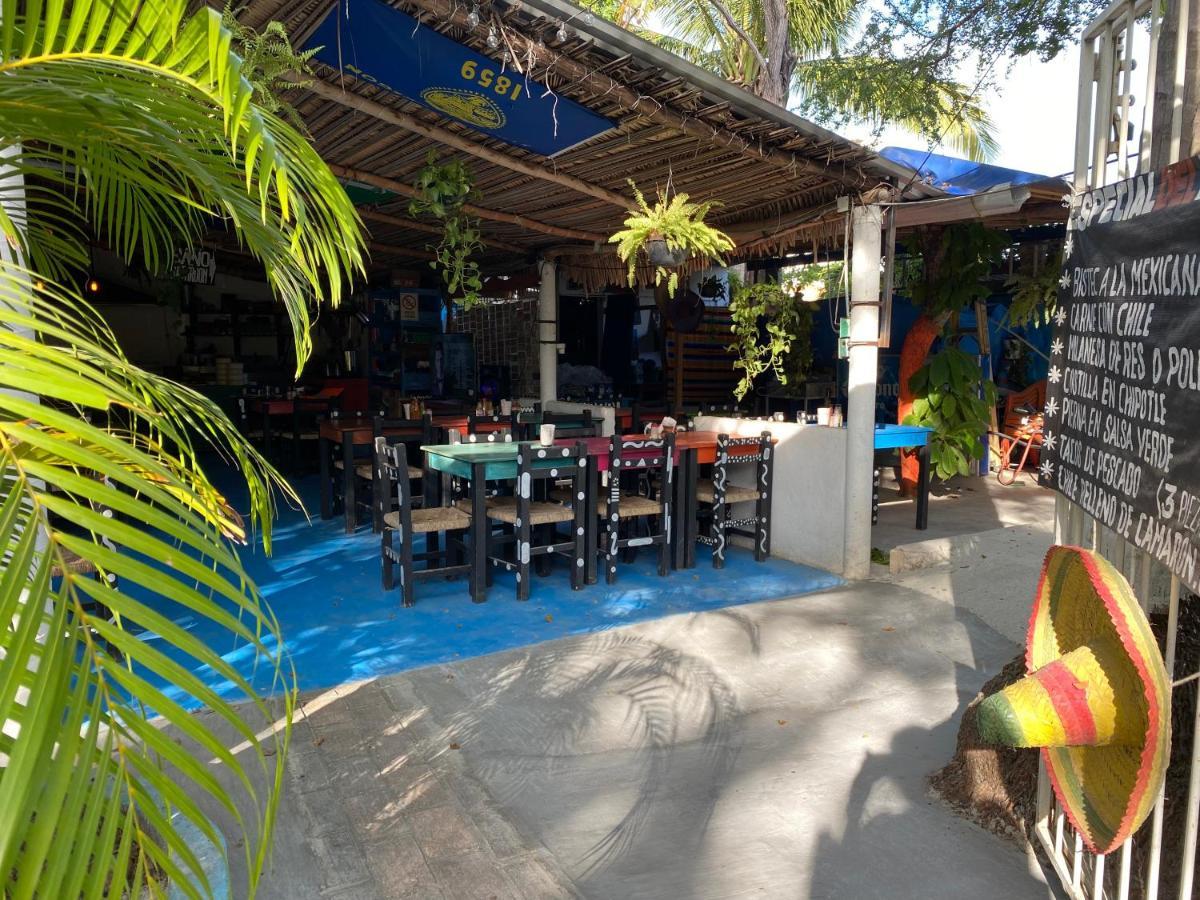 Hotel Delias Trailer Park à Rincón de Guayabitos Extérieur photo